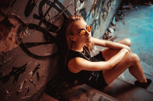 Girl Sunglasses Sitting At Stairs 4k