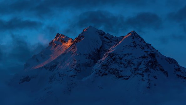 Catching The Sun At Sunset 4k