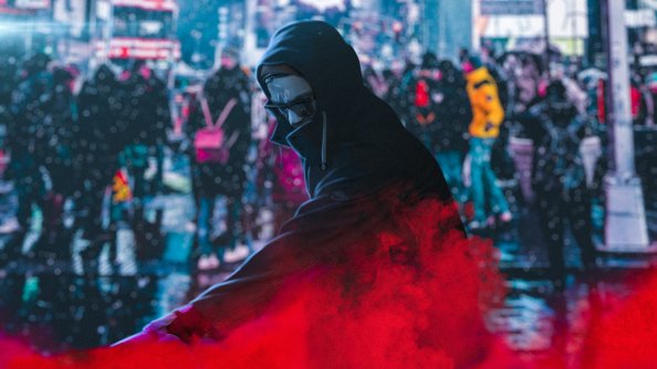 Red Smoke Spray Guy 4k