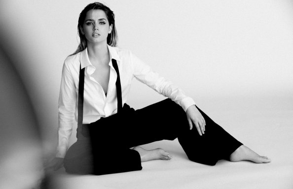 Ana De Armas Monochrome