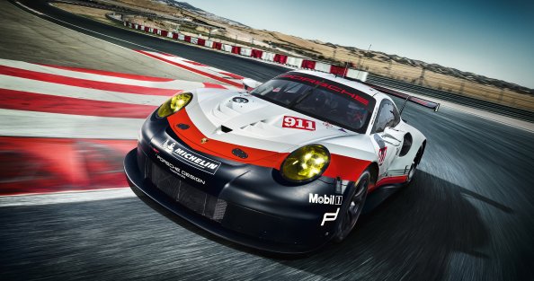 PORSCHE 911 RSR