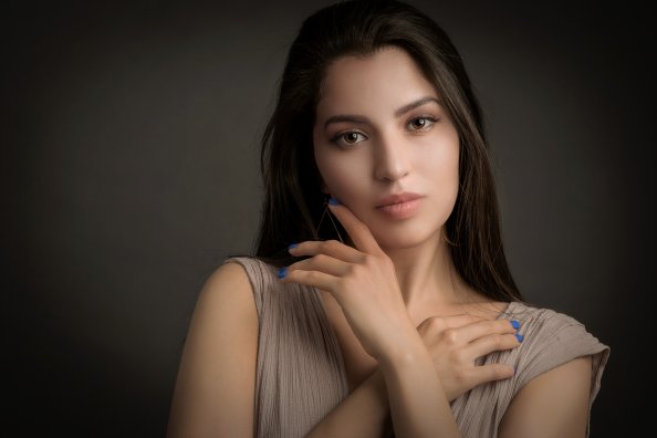 Girl Hands Manicure Hair Glance 4k