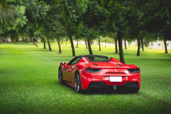 Ferrari 488 Spider Roadster 5k