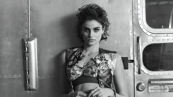 Taylor Hill Vogue Mexico 2021