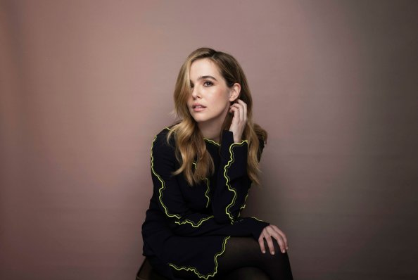 Zoey Deutch 4k