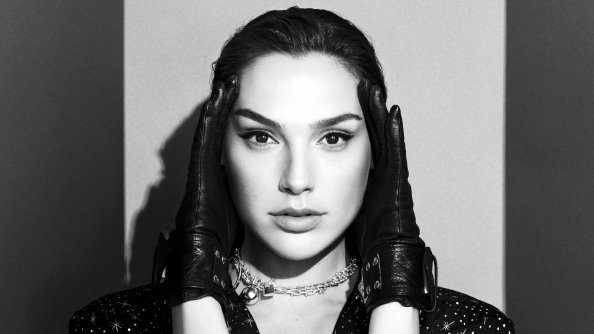 Gal Gadot Black And White 4k