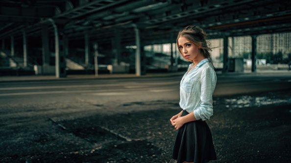 Ksenia Kokoreva Looking At Viewer