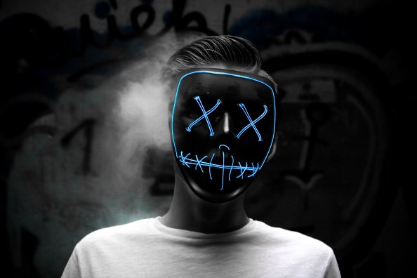 Man Wearing Blue Mask 5k