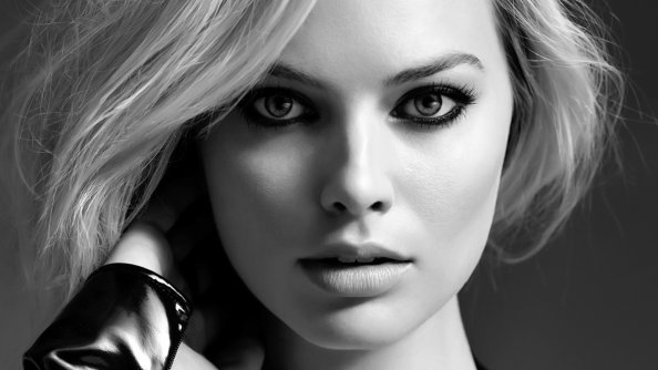 Margot Robbie 2018 Monochrome