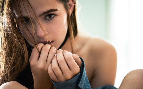 Zoey Deutch HD