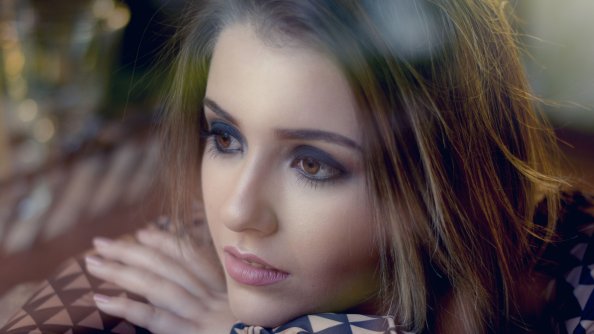 Fashion Model Portrait 4k