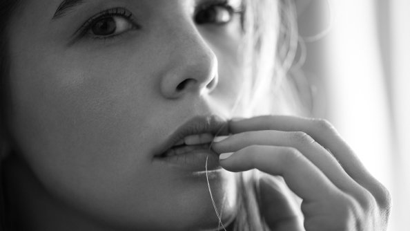 Zoey Deutch Monochrome