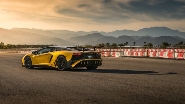 Lamborghini Aventador SV Rear 5k