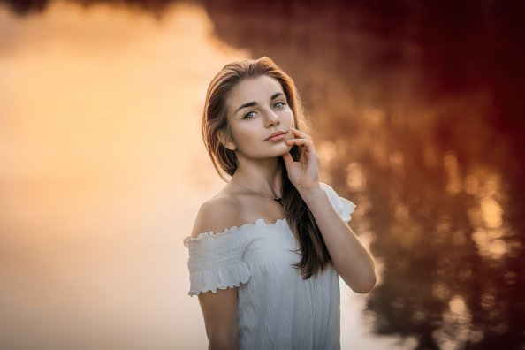 Girl Outdoor Lake 4k