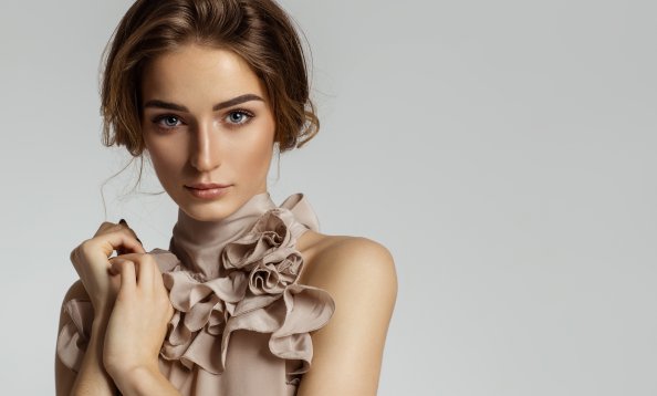 Brunette Beautiful Blue Eyes Closeup 5k