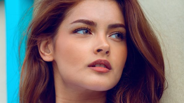 Blue Eye Girl