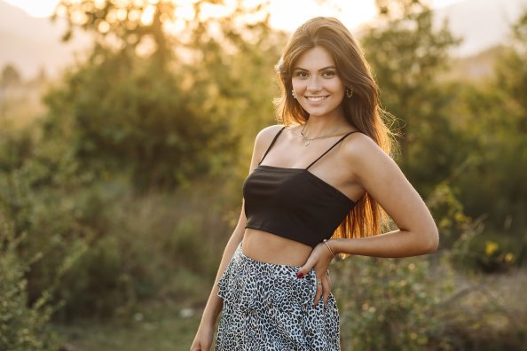 Cristina Model Smiling On Viewer 4k