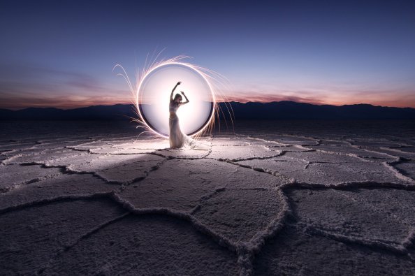 Women Landcape Light Painting