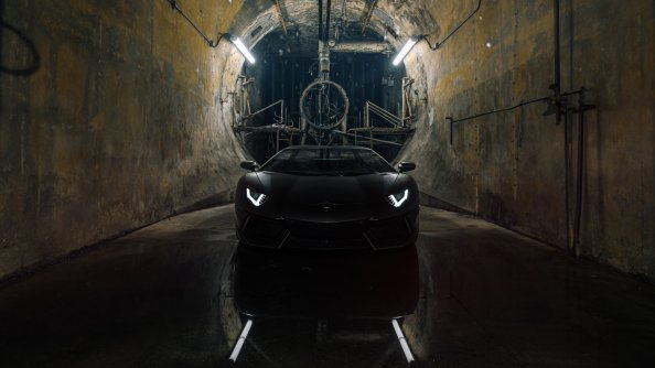 Black Lamborghini Aventador