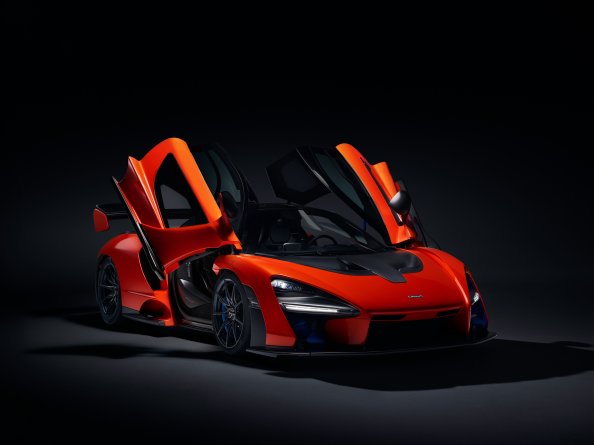 McLaren Senna Doors Up